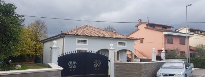 【Prato】Iolo独栋带大院出租（180平，1900€）