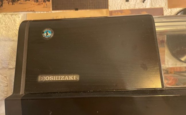 【小巴黎】鱼生用冰柜出售（300€，4区自取）