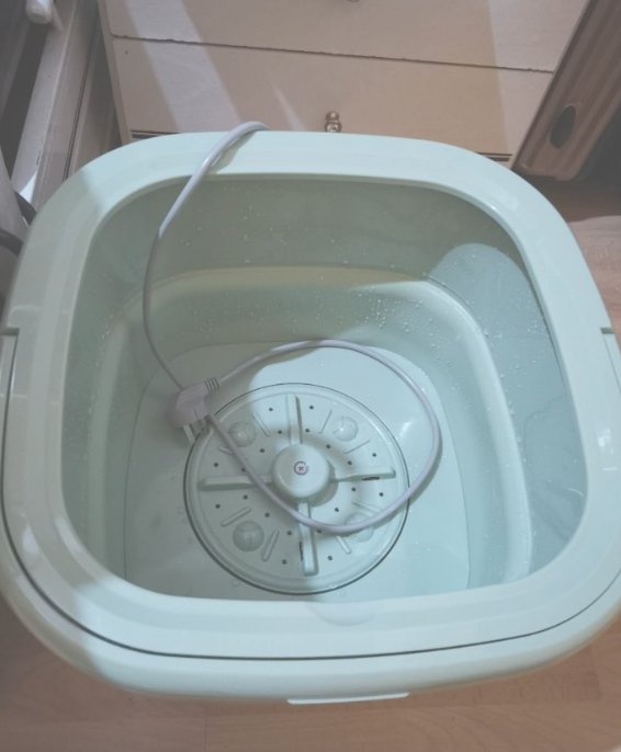 【马德里】近新折叠洗衣机出售（18升，260瓦，蓝光灭菌，26€）