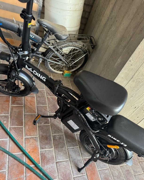 【米兰】几乎全新电动自行车出售（410€，仅充电一次）