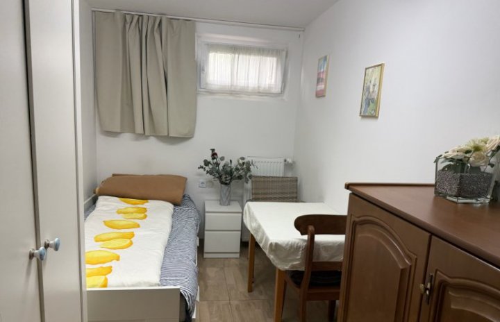 【Val-de-Marne（94省）】独立好房间出租（近7号线，410€包水电暖）