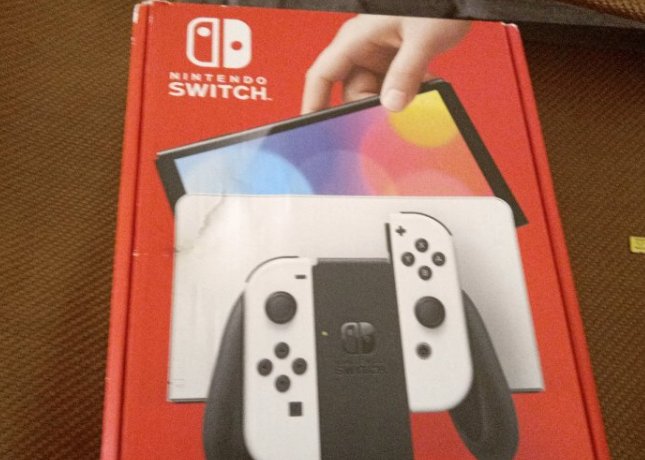 【帕多瓦】出售Switch OLED白色带4张卡