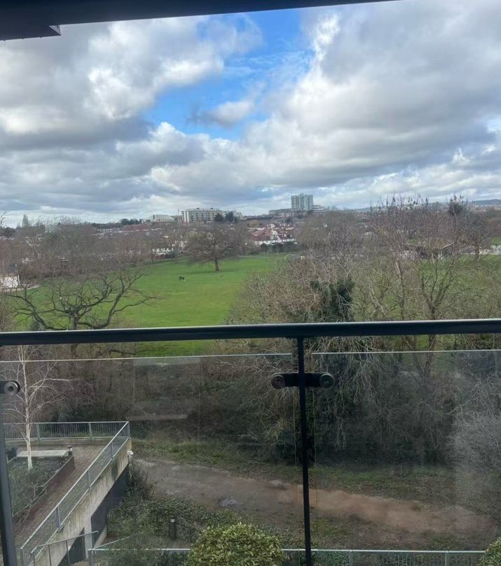 【伦敦Colindale】求租两室一厅（近地铁站新楼，NW9 5TF）