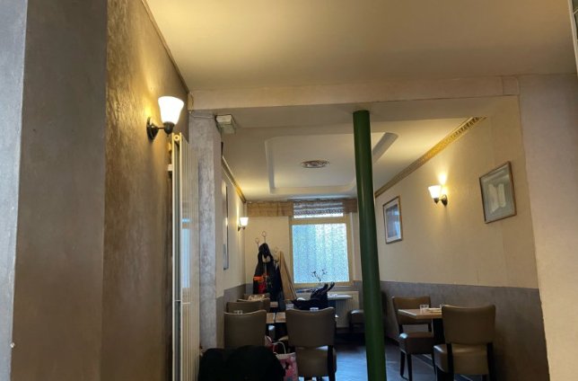 【巴黎十四区】成熟餐厅转让（含住房，带酒牌）