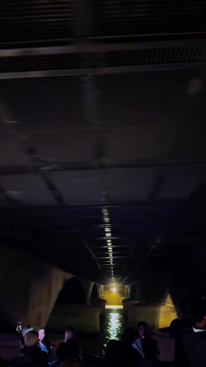 今晚的埃菲尔铁塔