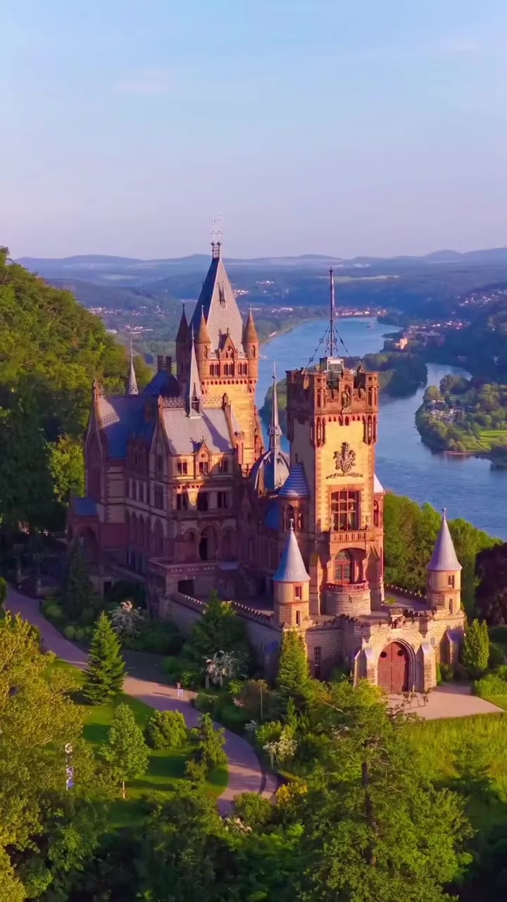 在莱茵河畔的落日里，遇见龙堡🏰🇩🇪