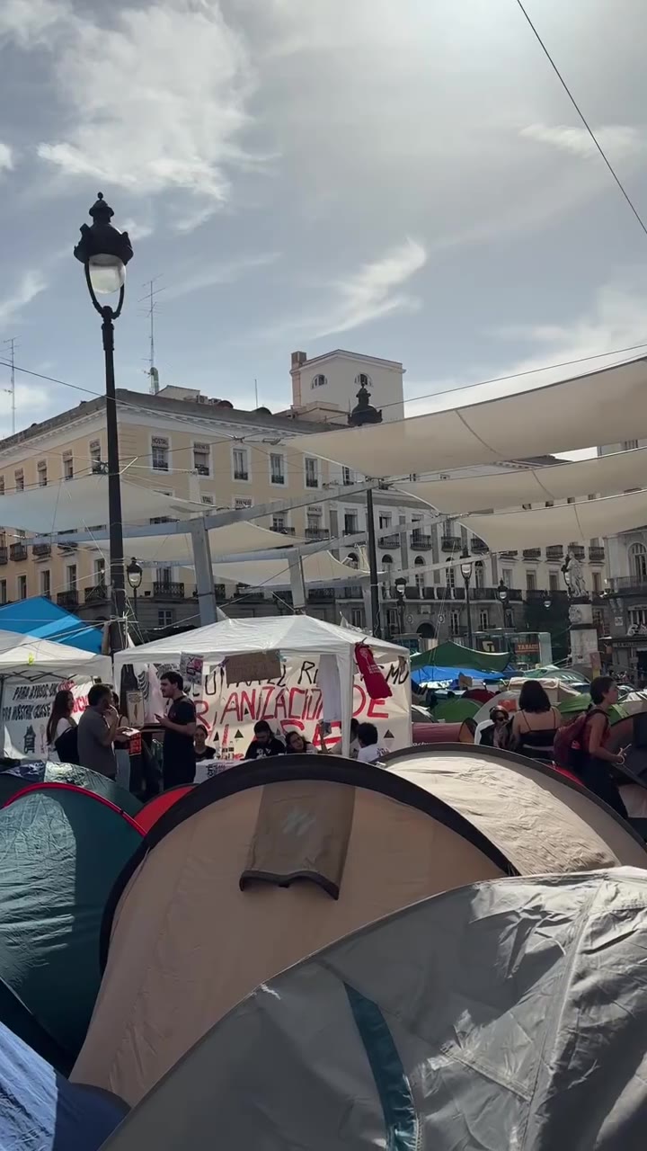 实拍｜马德里市中心上千人露营抗议🇪🇸