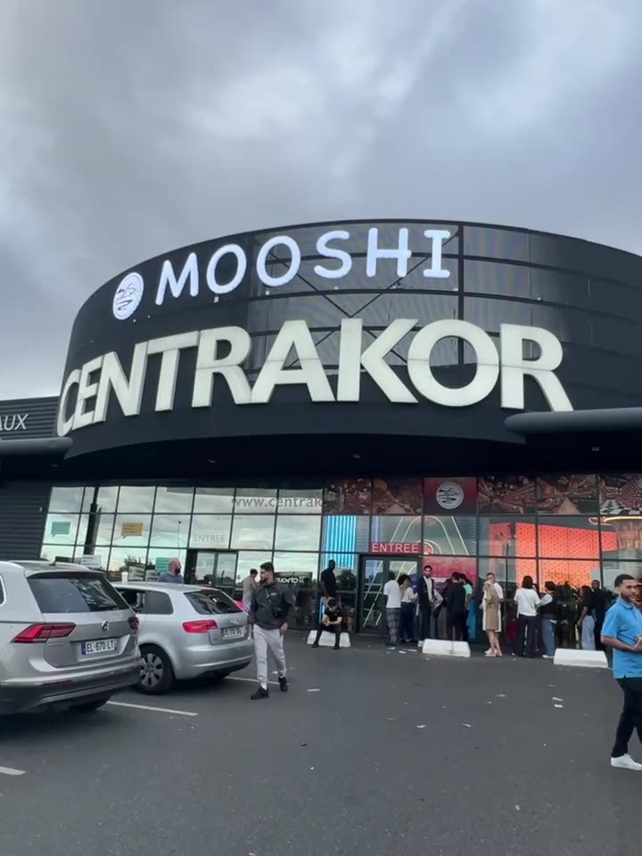 巴黎MOOSHI GONESSE自助｜850+座位，上次吃到这么牛的自助还是金钱豹