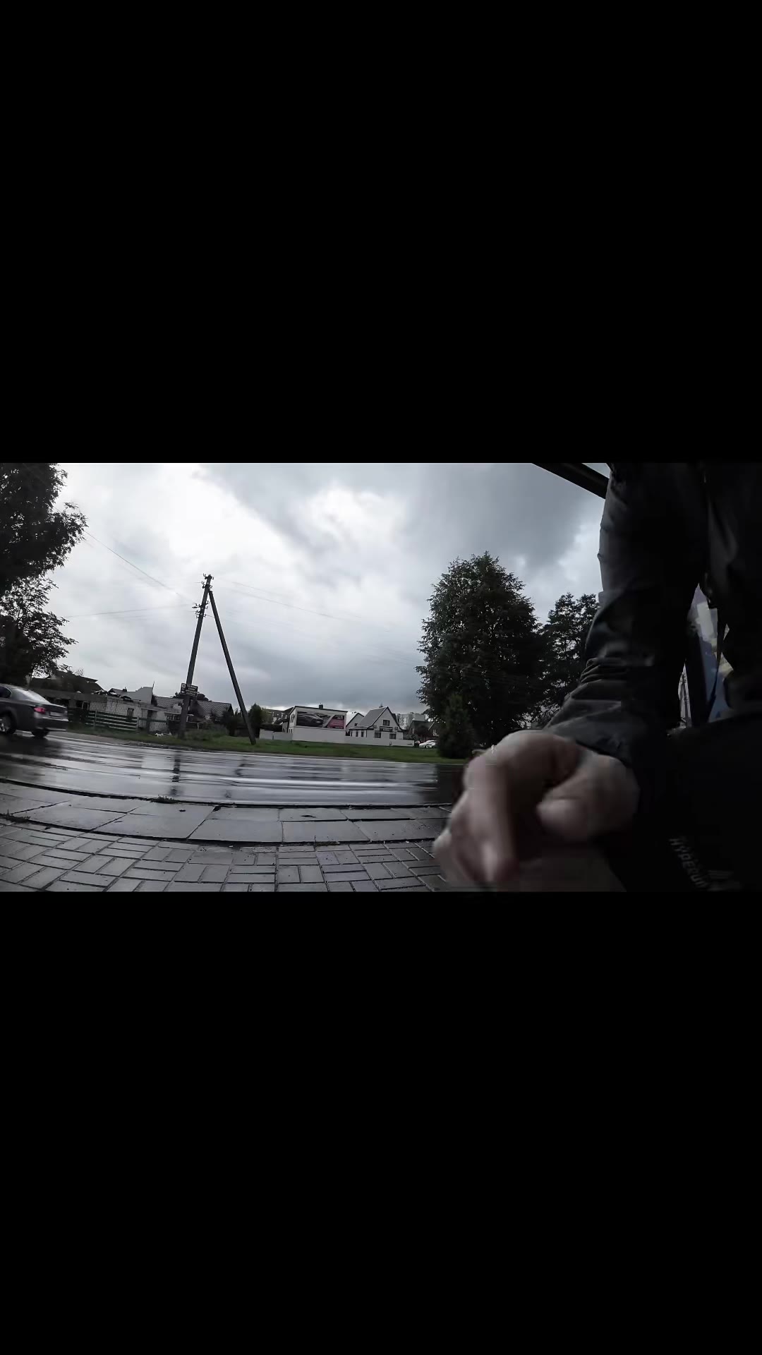 当你在东欧暴雨的郊区发现一个德军地堡