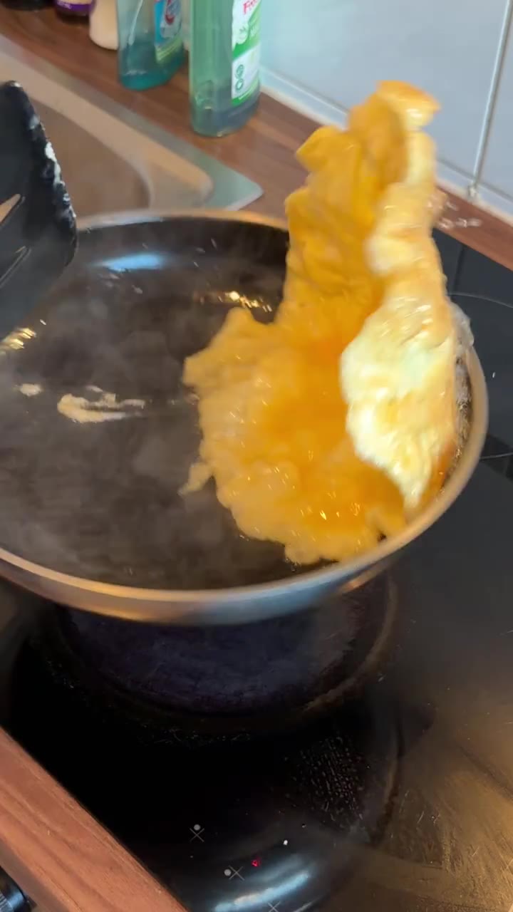德国留学生晚餐之辣子鸡，韭菜豆芽炒鸡蛋