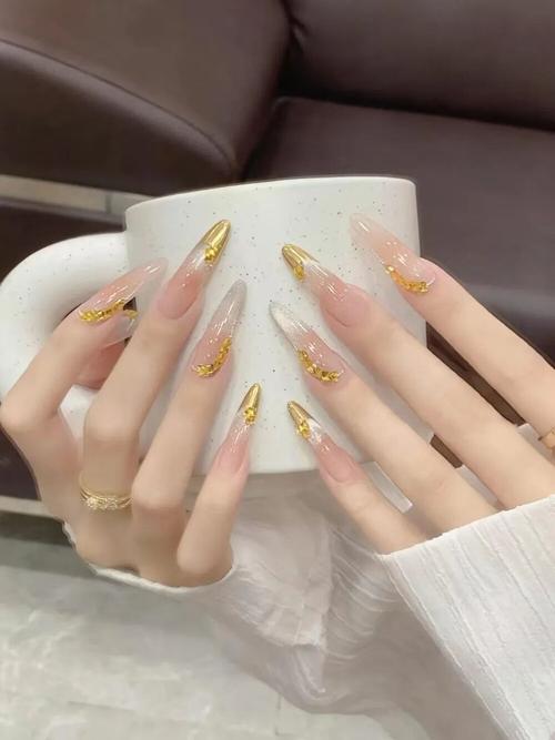 【马德里】美甲店招聘美甲大工/中工（备居留，待遇面谈）