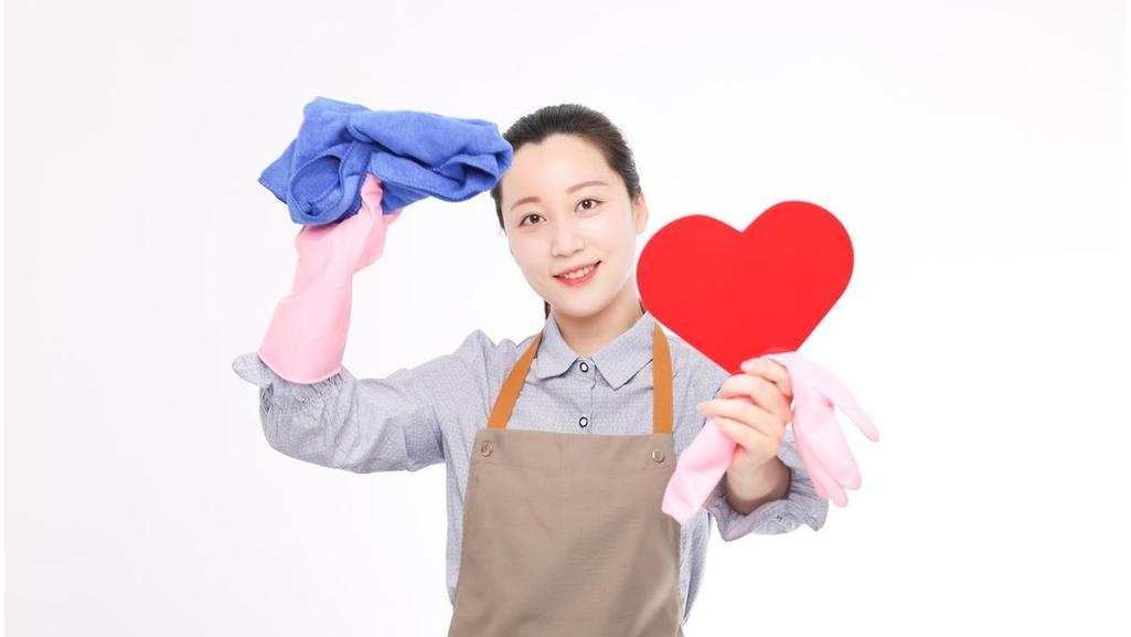 【巴塞罗那】招聘长期住家阿姨（带小孩，有耐心有爱心细心，短期/按摩行业经验勿扰）