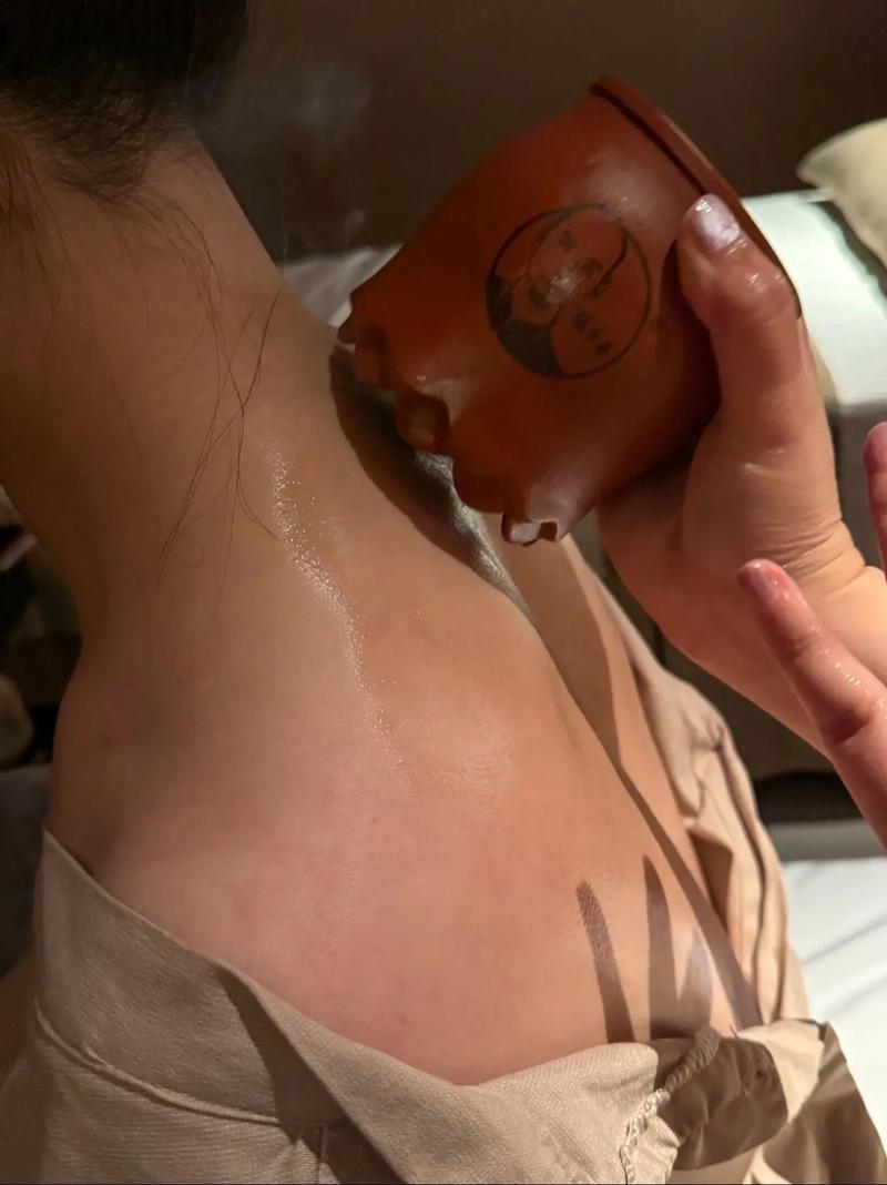 【Padova】招9月份按摩师（限女性，45岁左右，有耐心，有陪店，环境好，日工资约2.5）
