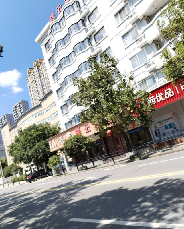 【普拉托】中国街香满楼附近房间搭铺