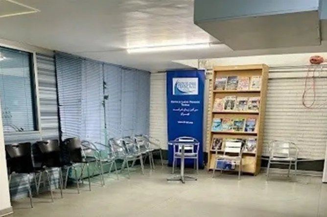 伊朗关闭德黑兰一所法语中心，法国召见伊朗大使表示“不可接受”