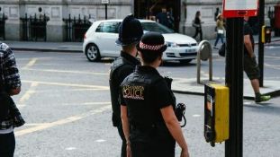 英国现役海军人员被控通俄泄密