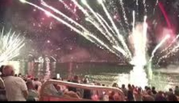 西班牙传统烟花节突发事故 至少27人受伤