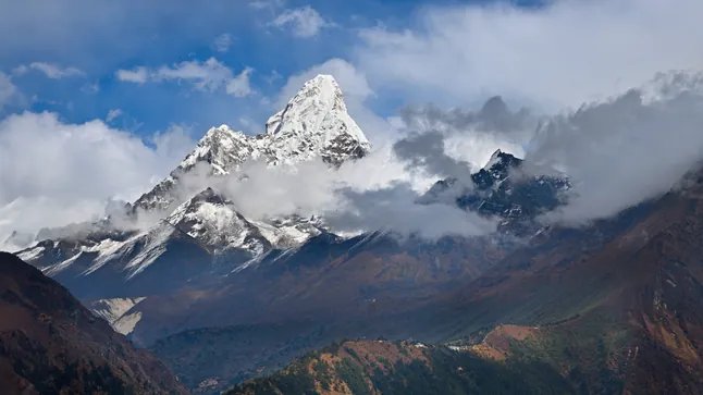 德国登山者在喜马拉雅阿玛达布朗峰坠亡 坠落约1500米