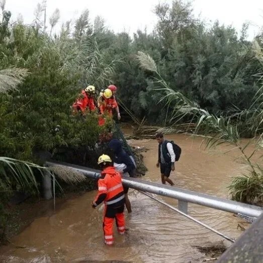 加泰罗尼亚暴雨已致2死1失踪，巴塞罗那机场385个航班取消