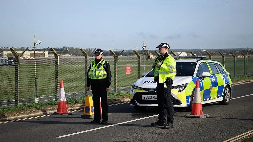 英国费尔福德空军基地事件两人再被捕 警方称伊朗国家参与可能性很高