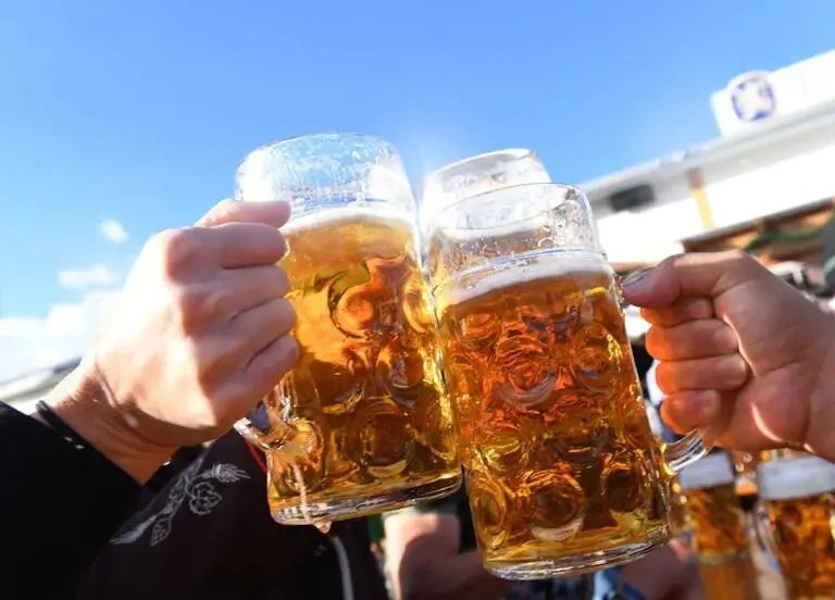水比酒还贵？2026慕尼黑啤酒节离谱价格引热议