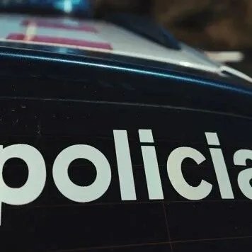 邻居多年未见其露面报警，巴塞罗那警方在住宅内发现约75岁男子遗体