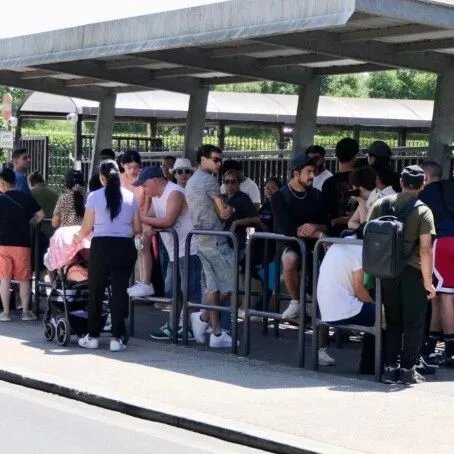 警局最新消息：办居留排队问题有望缓解，事关3万华人