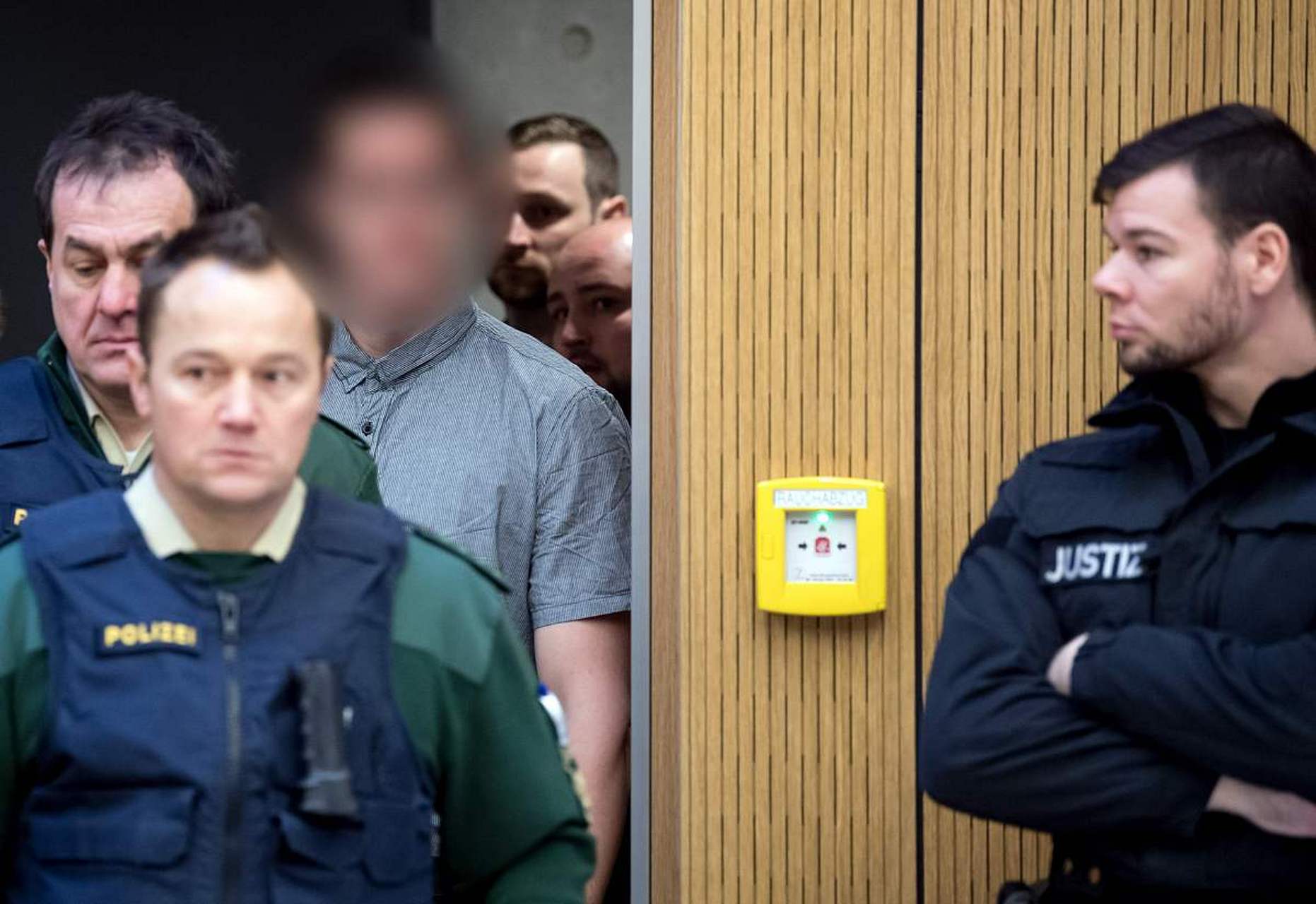 专偷英超球星：两名意大利窃贼再获加刑，曾洗劫伊萨克豪宅